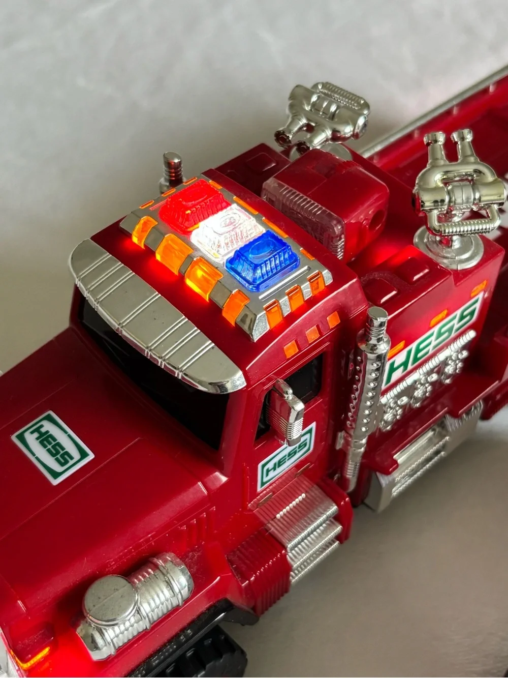 2015 Hess firetruck & ladder rescue vehicle